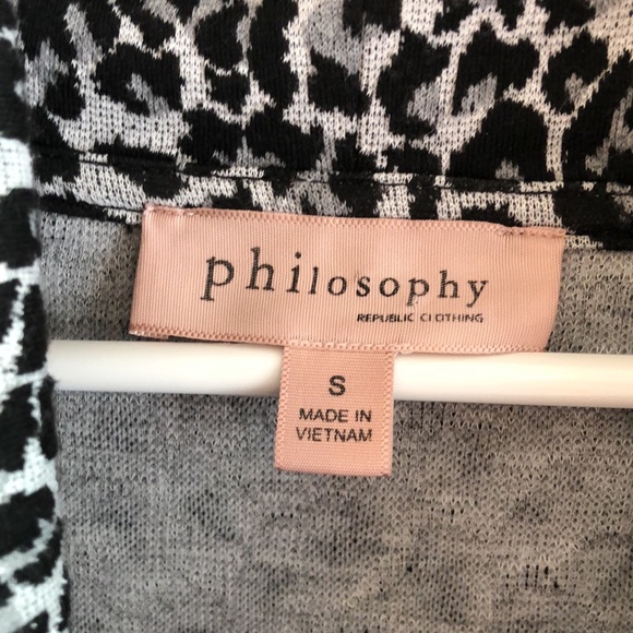 Philosophy Women’s Small cowl neck, asymmetrical hem tunic. - Picture 2 of 5